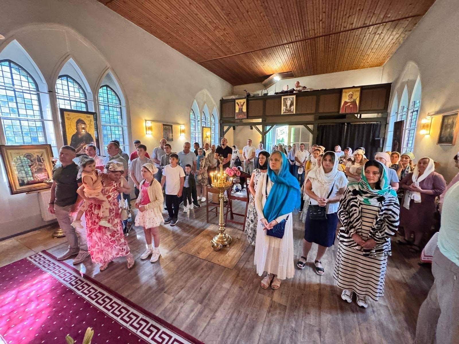 Sfânta și Dumnezeiasca Liturghie. Duminica a 8-a după Cincizecime