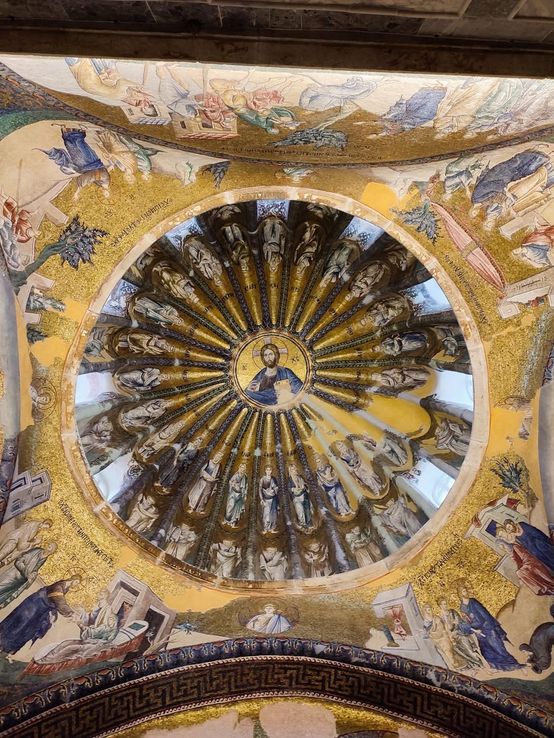 O, de-ar ști oamenii, de-ar fi pătrunși că Domnul și împăratul îi vede pe ei pururea!